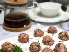 香菜丸子-红鼎豆捞·非遗鲍皇汤火锅(宝丰路店)