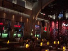 -FOUR PLAY BAR