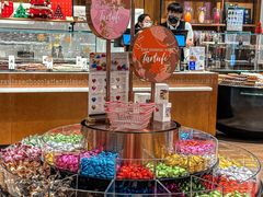 -Laderach 莱德拉(上海环贸iapm店)