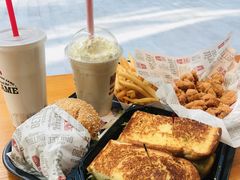 -The Habit Burger Grill 哈比特汉堡(复兴soho店)
