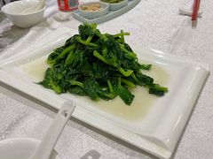清炒豆苗-梅龙镇酒家(南京西路总店)