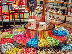 -Laderach 莱德拉(上海环贸iapm店)