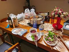 -小草屋轰趴馆别墅派对新场团建家庭聚会