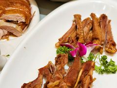 -梅利汴京烤鸭•开封豫菜地标店(东大街店)