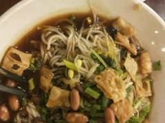 -海口骑楼小吃街