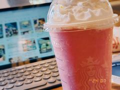 -星巴克臻选(上海虹桥新天地三店)