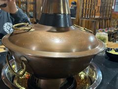 -果松木炭酸菜铜火锅·外婆参鸡汤