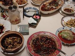 -八府香鸭·啫啫煲(华山路店)