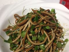 香椿拌豆腐-老浒记烤鸭-北京菜(琉璃厂店)