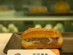芝芝熏牛三明治-喜茶(迪士尼小镇DP店)