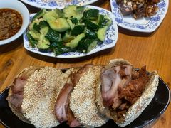 -老天桥酱肉烧饼夹肘子(天桥店)