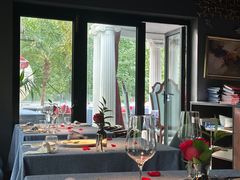 -弦月窗LUNETTE BY AMANDA(复兴路店)