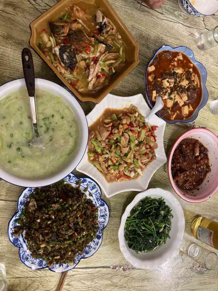 阿旺餐馆-"跟着大众点评来的 老板服务热情 外面好停.