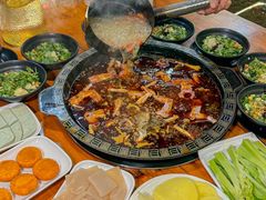 -三道苗苗鱼·美蛙黄辣丁(八里店)