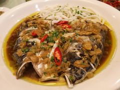 剁椒鱼头-鸿兴楼酒家嘉山路店