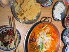 -洱火云南酸菜牛肉火锅(石景山当代商城店)