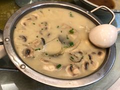 -老季市·三代非遗传承·地标美食老汁鸡(工农路店)