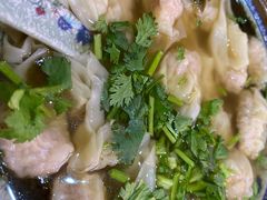 招牌野馄炖-老谢野馄饨(延安路店)