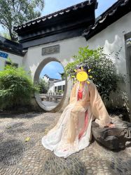 -一揽芳华汉服旗袍体验馆(拙政园店)