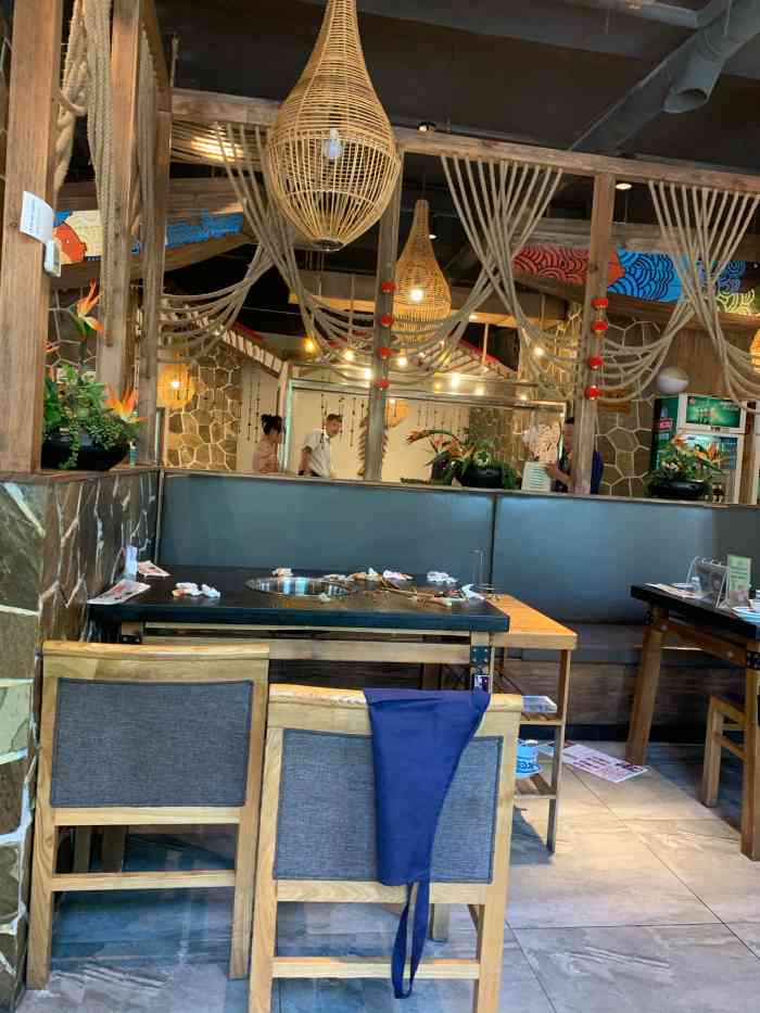 江小渔鲜鱼火锅(鞍钢总院店)-"江小渔斑鱼火锅新光街店,乘坐公交5路