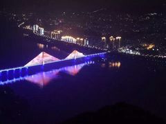 -三峡梯城