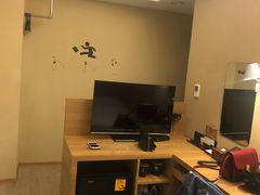 -高雄佳适旅舍-六合馆