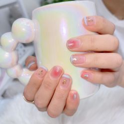-七彩虹美甲美睫 半永久