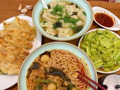 -鲜鲜锅贴(荆山路店)