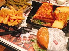 -The Habit Burger Grill 哈比特汉堡(复兴soho店)