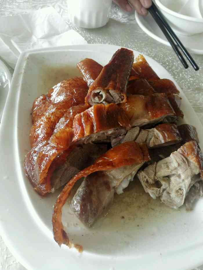 大塘烧鹅(屏山东路店)-"只有烧鹅有特色,需要改善服务,浪费了这张.