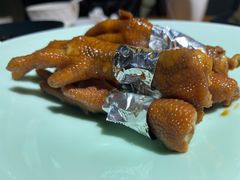 吮指凤爪-HOME餐厅粤菜 融合菜