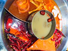 番茄鸳鸯锅-王婆乔鲜鱼自助火锅(蜀汉路店)