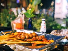 -何师烧烤Pro ·江湖川菜·小龙虾·精酿(太古里旗舰店)