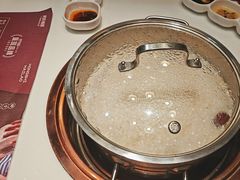 -洪氏嗨捞·猪肚鸡火锅(阳光天地店)