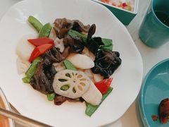 -荷塘秋月·本帮江浙菜(国权路店)