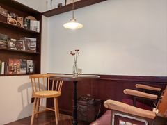 -Café Monson