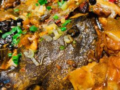 砂锅碟鱼头-吕氏疙瘩汤·新鲁菜(济南万象城店)