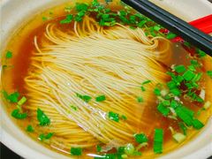 -老陆稿荐(西中市店)