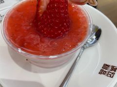 草莓意式奶冻-满记甜品(日月光二店)