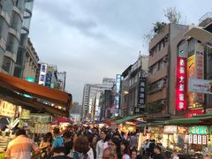 -六合夜市