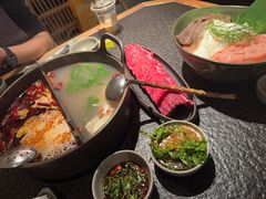 -三出山火锅(南京万象天地店)