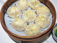 蟹粉蟹膏小笼-馋三尺蟹粉小笼(人民广场店)