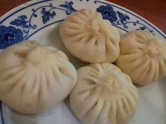 门墩肉包-石头门坎