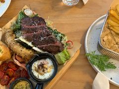 -Mark&Mars Restaurant