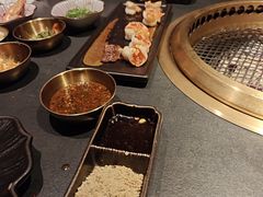 -铭牛烧肉·和牛海鲜自助(高新月牙湖店)