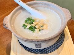 皮蛋瘦肉粥-牛氏石磨肠粉(海璟国际店)