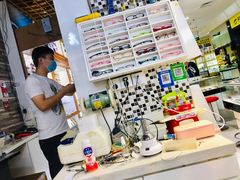 -三叶眼镜城批发市场(上海火车站店)