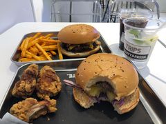 -TRIPS BURGER(大钟寺店)