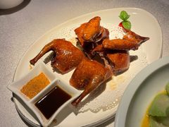 玻璃脆皮乳鸽-粤秀餐厅(国货店)