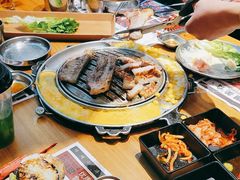 -青瓦炭韩潮烤肉(花园道店)